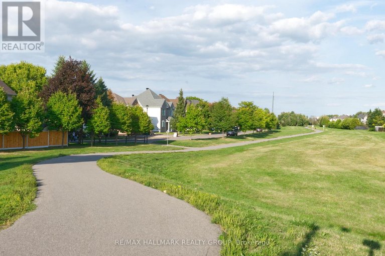 28848504/2239-brockstone-crescent/avalon-east/ottawa/ontario/K4A4V5_40