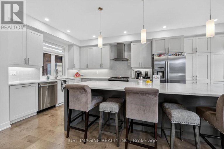 29583767/32-edenbridge-court/mer-bleuebradley-estatesanderson-park/ottawa/ontario/K1W0P1_15