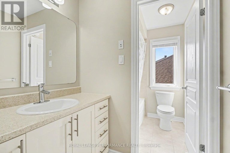 29633975/1828-mickelberry-crescent/notting-hillsummerside/ottawa/ontario/K4A0P2_36