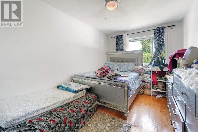 28682259/1753-heron-road/urbandale-acres/ottawa/ontario/K1V6A2_13