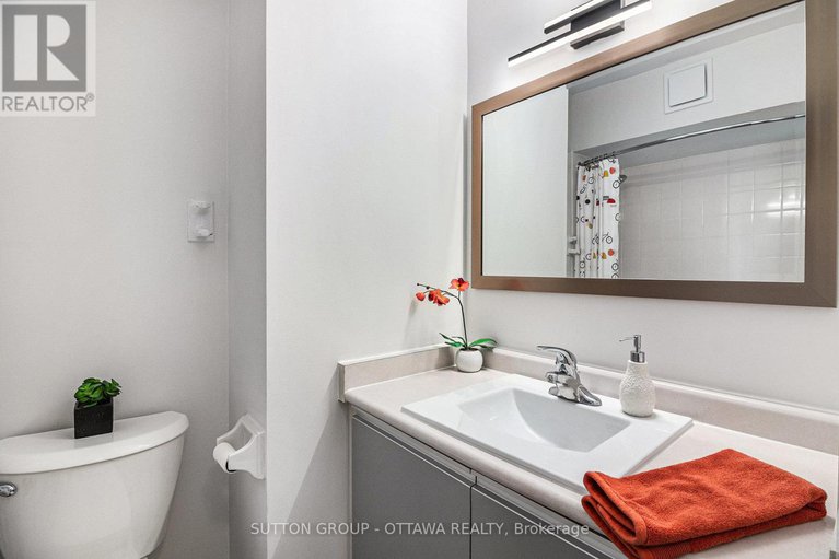28811237/314-270-brittany-drive/viscount-alexander-park/ottawa/ontario/K1K4M3_13