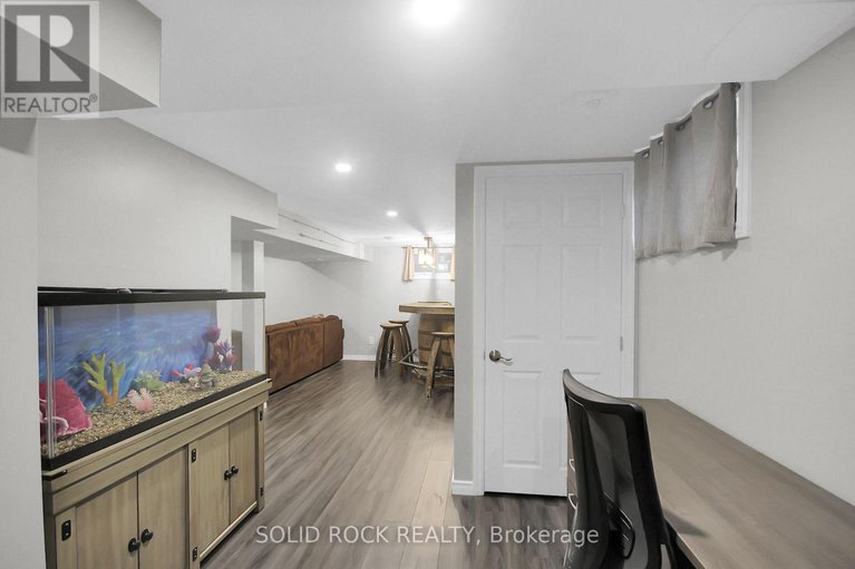 28485152/7312-bank-street/osgoode-twp-south-of-reg-rd-6/ottawa/ontario/K0A2P0_35