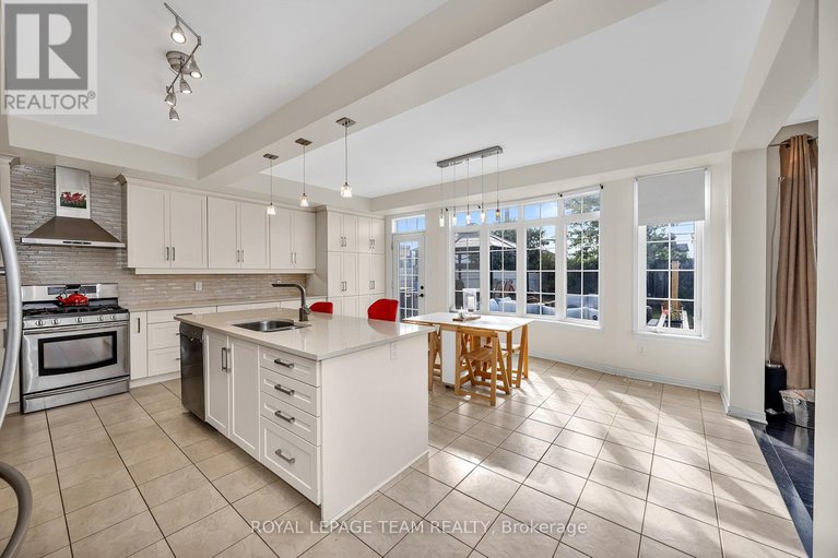 28979788/200-kinloch-court/stonebridge/ottawa/ontario/K2J5S9_8