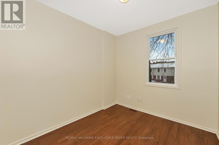 29167198/15-1968-fairglen-mews/blackburn-hamlet-south/ottawa/ontario/K1B5A5_28