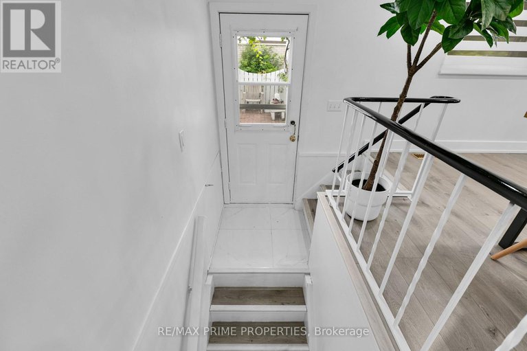 28675419/1035-connery-avenue/elmvale-acresurbandale/ottawa/ontario/K1G2N9_24