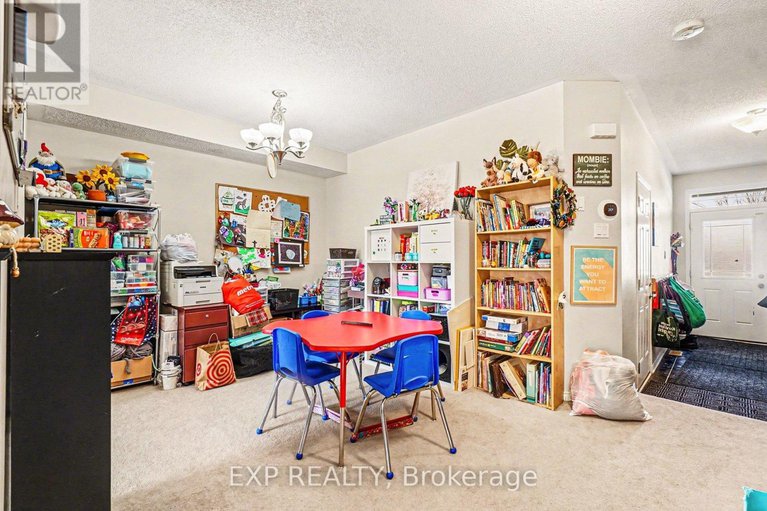 29298211/735-regiment-avenue/emerald-meadowstrailwest/ottawa/ontario/K2M0E6_6