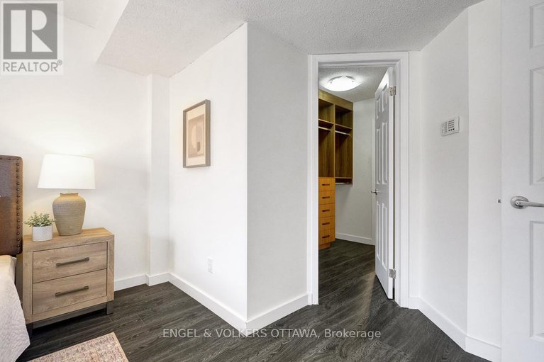 28235435/105a-62-donald-street/overbrook/ottawa/ontario/K1K1N2_22