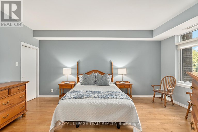 29002643/230-205-bolton-street/lower-townbyward-market/ottawa/ontario/K1N1K7_17