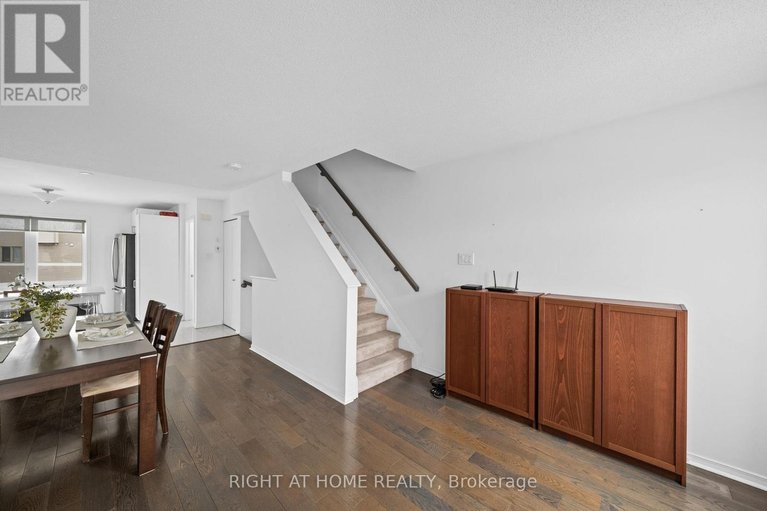 29526462/161-camden-private/cedargrovefraserdale/ottawa/ontario/K2J6J1_15