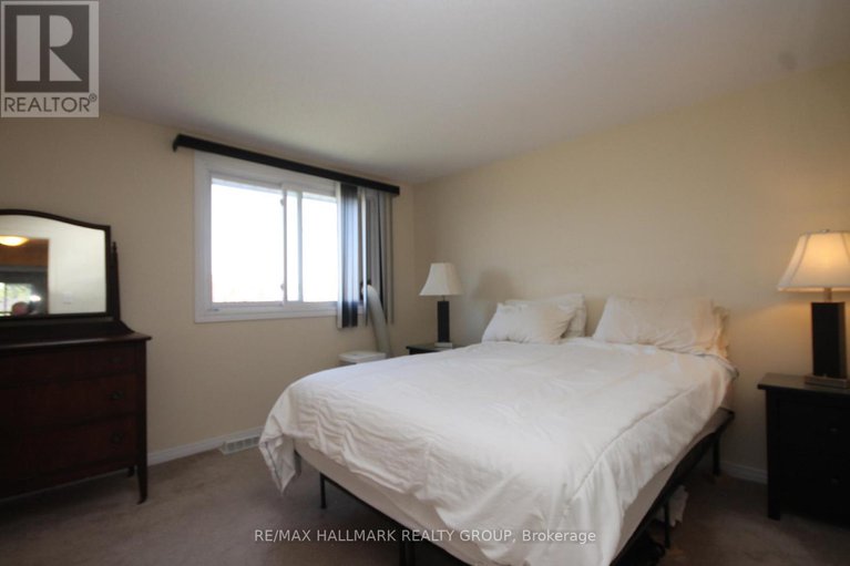 28961458/49-bellman-drive/arlington-woods/ottawa/ontario/K2H8S4_14