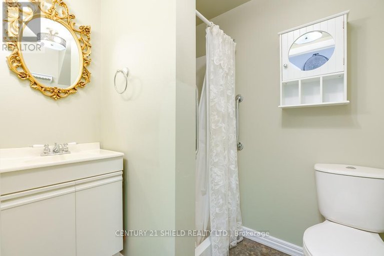 29622783/48-st-george-street-e/alexandria/north-glengarry/ontario/K0C1A0_17