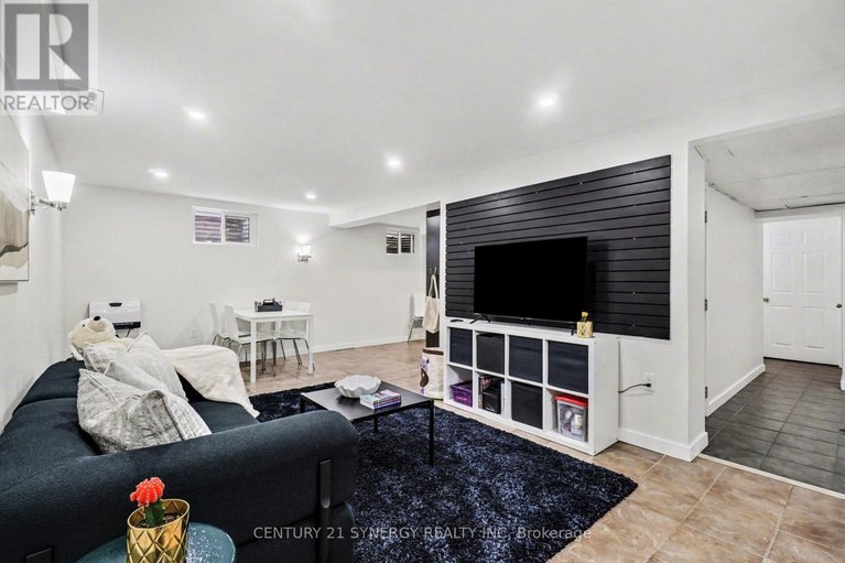 29518683/286-westhill-avenue/westborohampton-park/ottawa/ontario/K1Z7H6_34