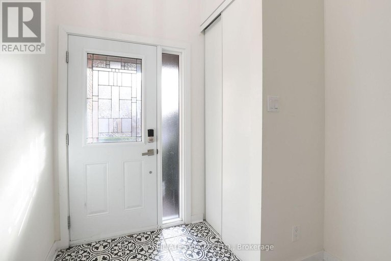 29170194/37-472-sandhamn-private/hunt-club-parkgreenboro/ottawa/ontario/K1T2Z4_3