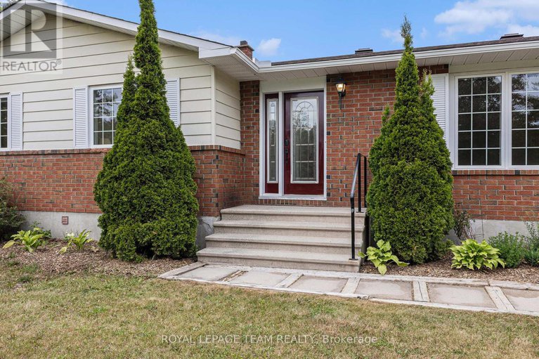 28532588/104-burns-drive/mcnabbraeside-twps/mcnabbraeside/ontario/K0A1G0_2