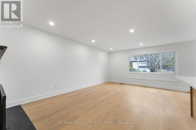 29270857/14-mulvagh-avenue/borden-farmstewart-farmcarleton-heightsparkwood-hills/ottawa/ontario/K2E6M6_17