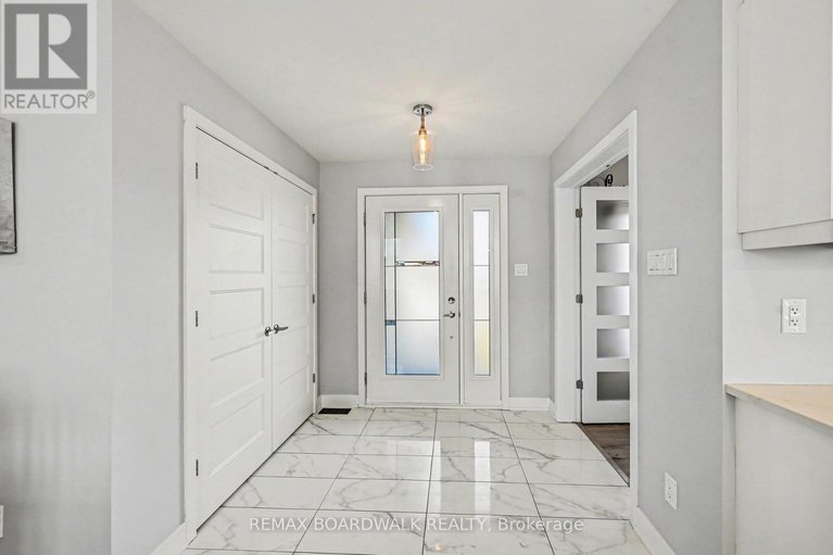 29647826/160-hybrid-street/embrun/russell/ontario/K0A1W0_5