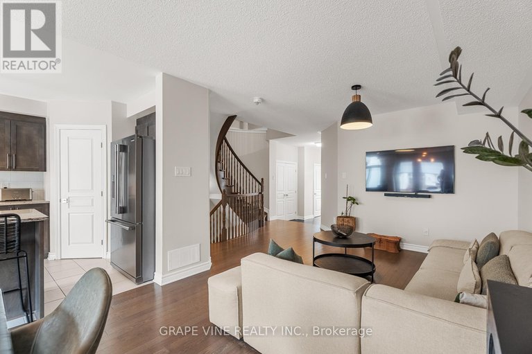 29235823/568-voie-du-pin-rouge-way/mer-bleuebradley-estatesanderson-park/ottawa/ontario/K1W0C4_10