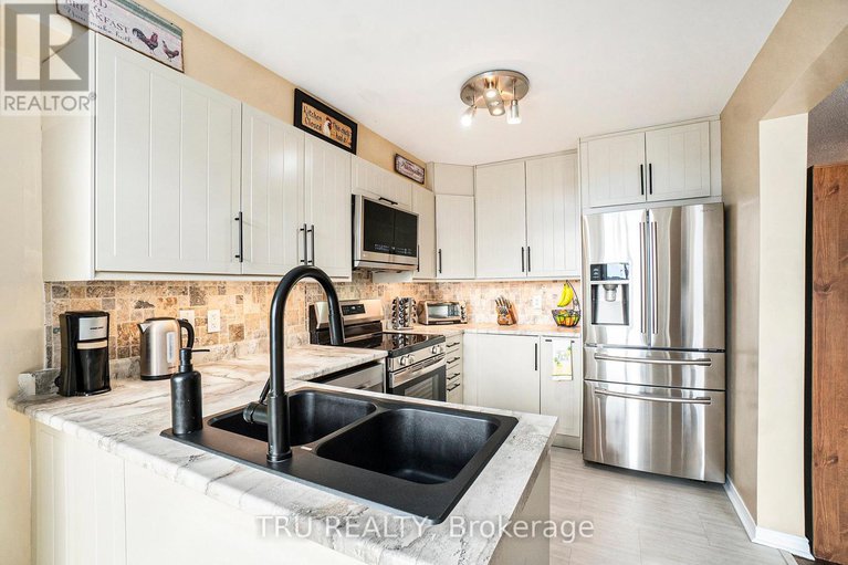 28989058/214-arrita-street-e/emerald-meadowstrailwest/ottawa/ontario/K2S0J7_10
