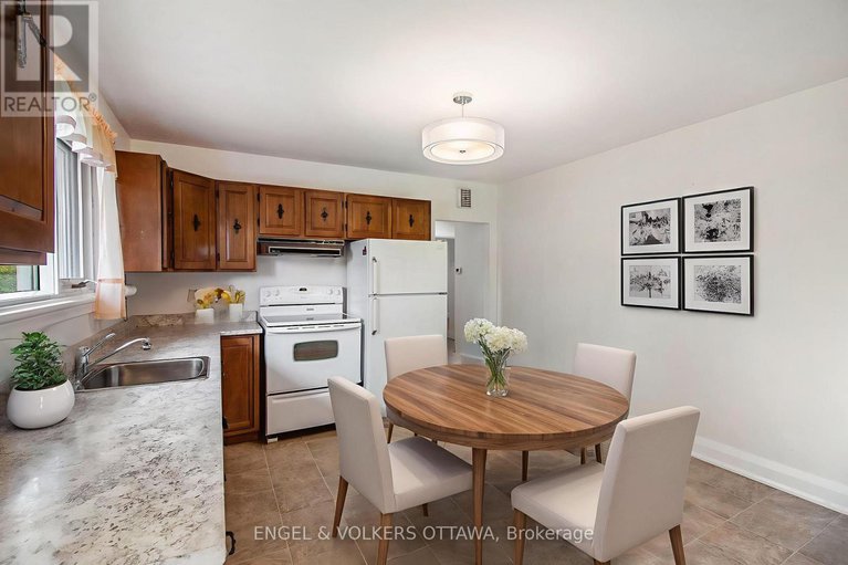 28910018/2061-vincent-street/elmvale-acres/ottawa/ontario/K1G2M8_9