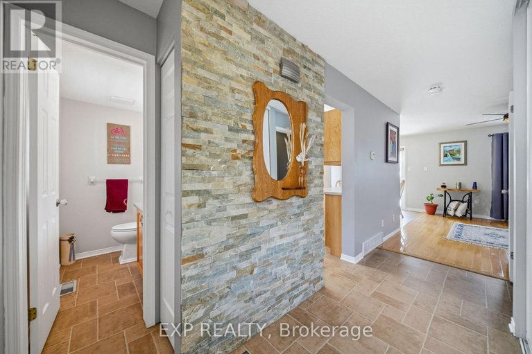 29466998/296-bonavista-street/town-of-rockland/clarence-rockland/ontario/K4K1N8_7