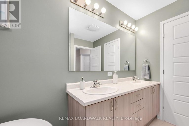 29379642/302-haliburton-heights/emerald-meadowstrailwest/ottawa/ontario/K2S1S3_39