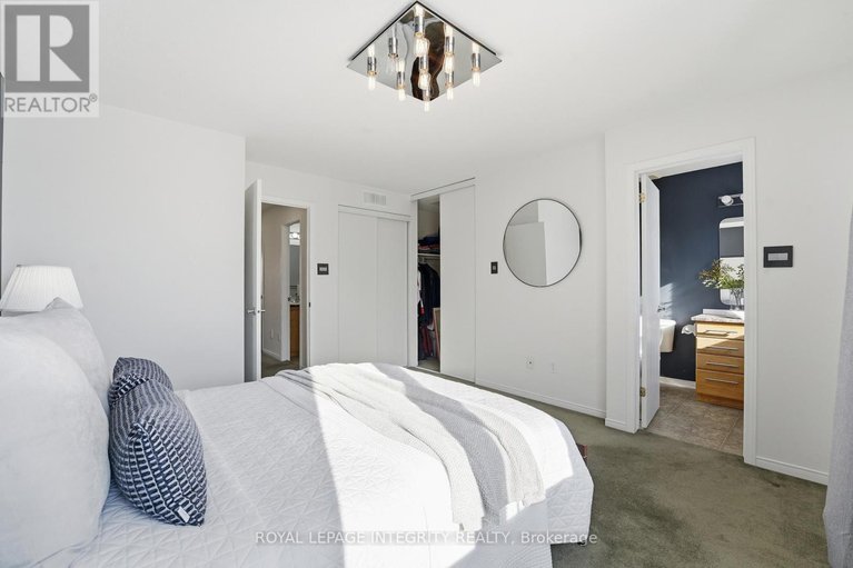 29420692/356-hillsboro-private/emerald-meadowstrailwest/ottawa/ontario/K2M3B1_14