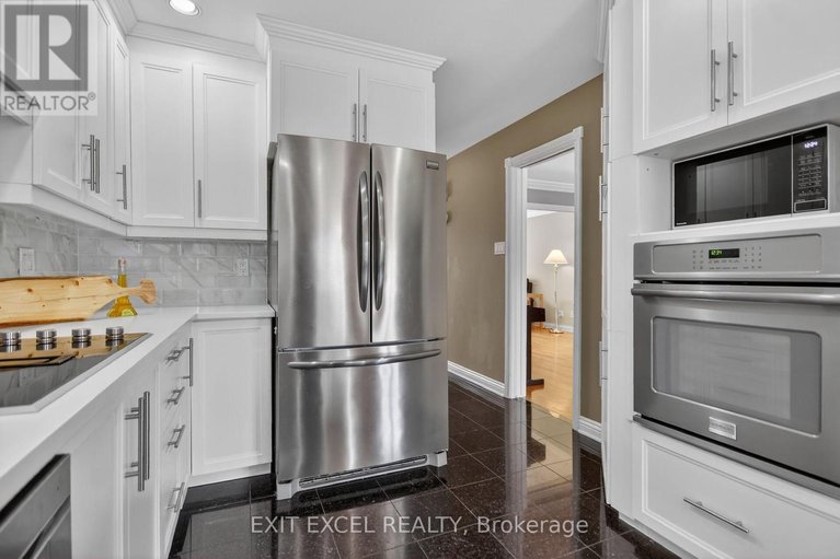 29577468/1093-b-normandy-cr-normandy-crescent/carleton-heights/ottawa/ontario/K2C0L9_21