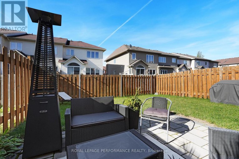28987499/243-silvermoon-crescent/avalon-east/ottawa/ontario/K4A0P8_37