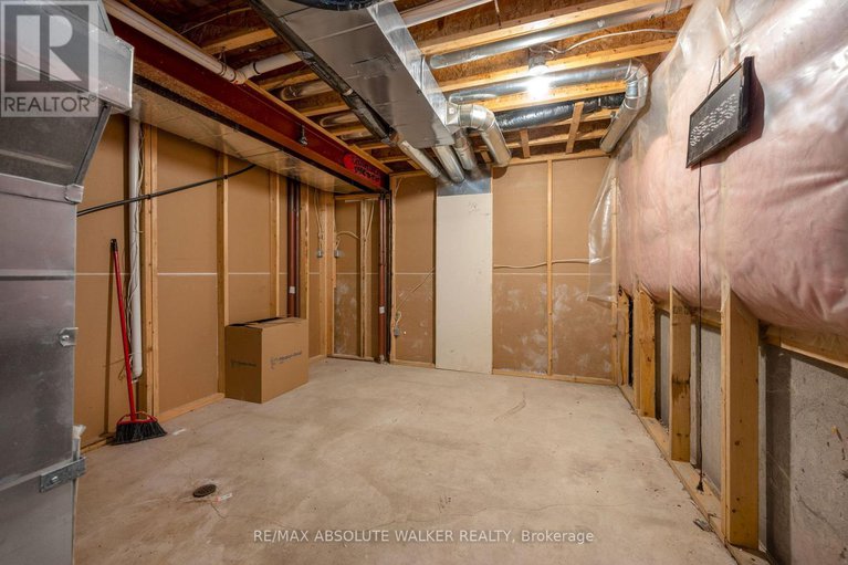 29392519/2351-glandriel-crescent/springridgeeast-village/ottawa/ontario/K4A4S8_41