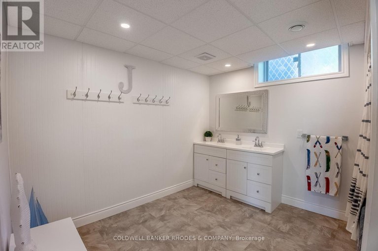 28180294/1045-wabalac-road/lanark-highlands-darling-twp/lanark-highlands/ontario/K0G1K0_32