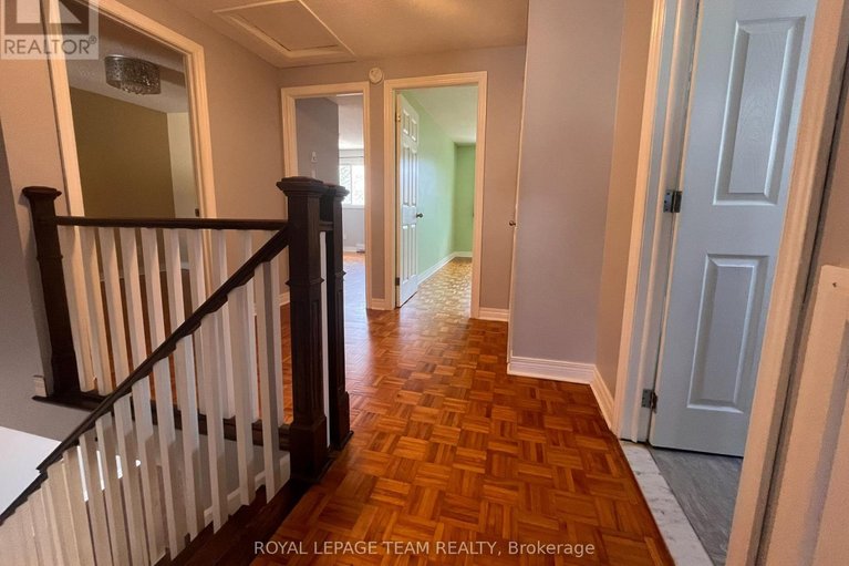 29658665/87-grady-crescent/sheahan-estatestrend-village/ottawa/ontario/K2H5S2_7