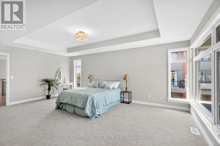 28743049/525-pimiwidon-street/cfb-rockcliffe-and-area/ottawa/ontario/K1K5A1_27