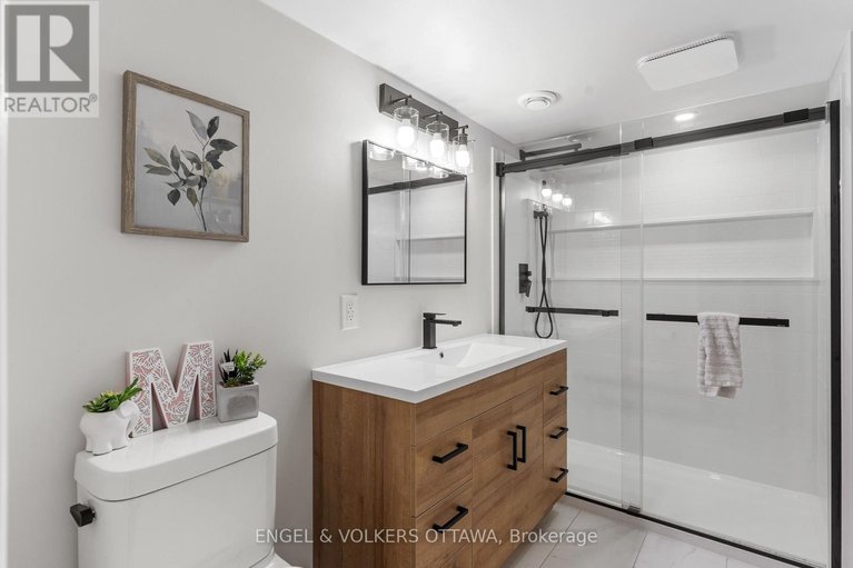 29651114/56-settlement-lane/village-of-russell/russell/ontario/K4R0A4_40