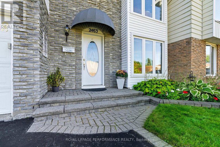 28895549/2463-orient-park-drive/blackburn-hamlet-south/ottawa/ontario/K1B4N2_3