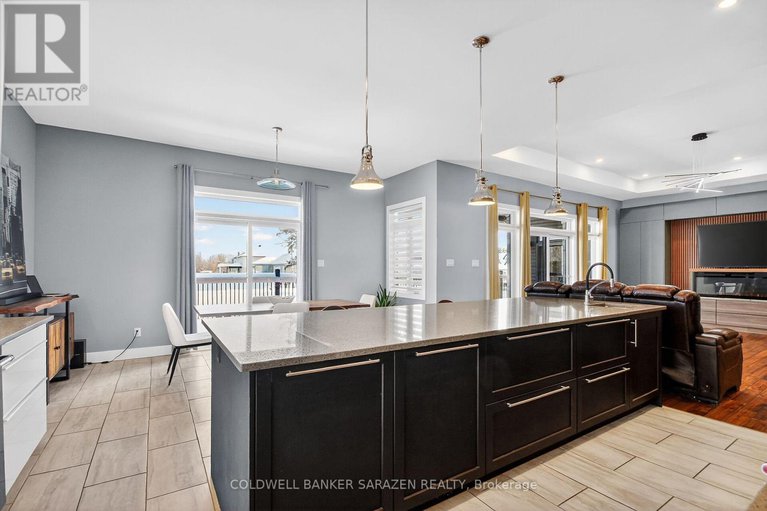 29307761/1617-magic-morning-way/greely/ottawa/ontario/K4P0C7_17