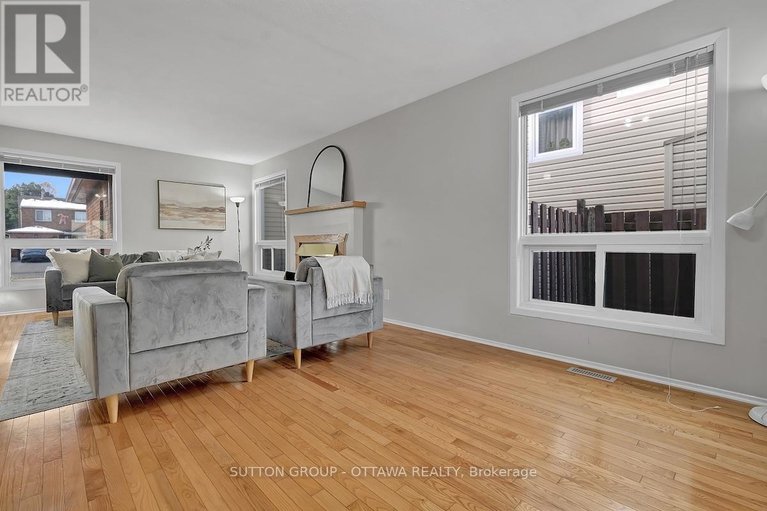 29123796/1540-bourcier-drive/bilberry-creekqueenswood-heights/ottawa/ontario/K1E3J2_11