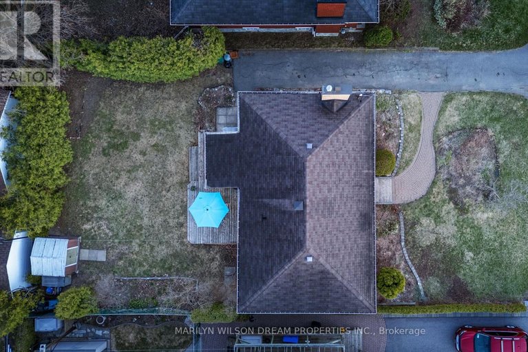 29669053/243-compton-avenue/woodroffe/ottawa/ontario/K2B5A8_35