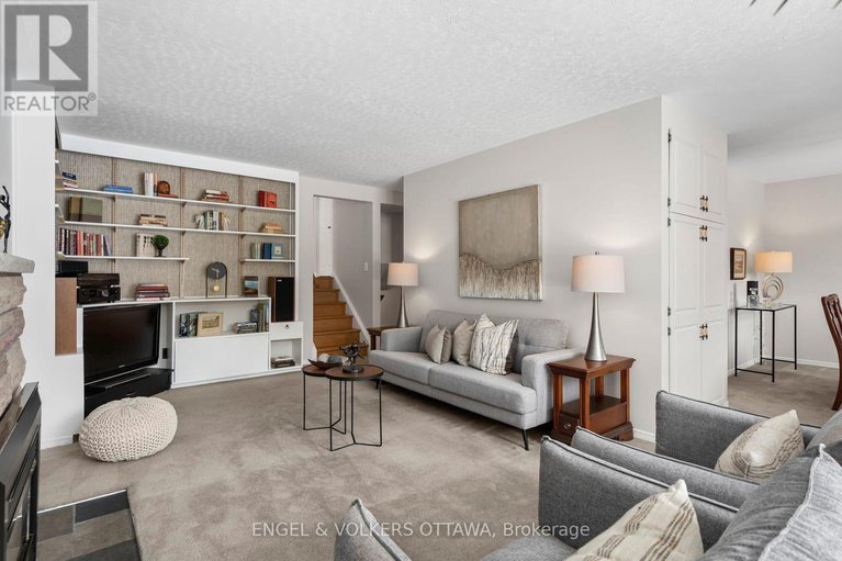 29579181/2125-valley-drive/elmvale-acresurbandale/ottawa/ontario/K1G2P6_7