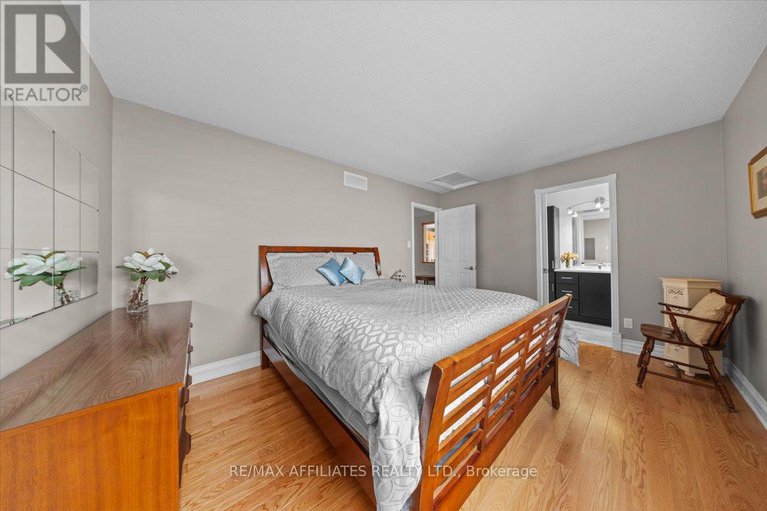 28623558/1694-toulouse-crescent/orleanssunridge/ottawa/ontario/K1C6K3_21