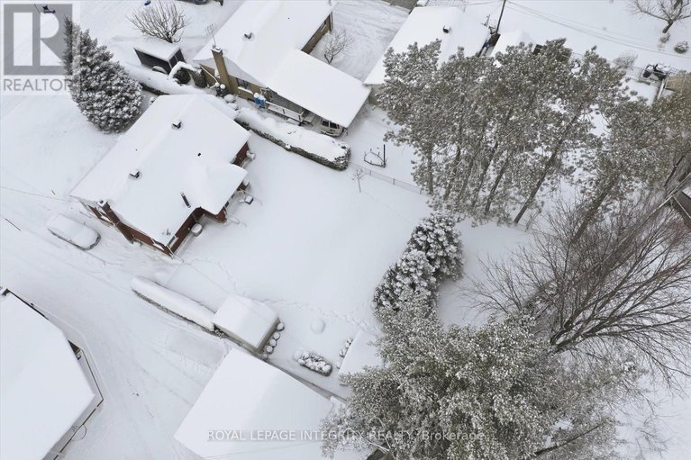 29312140/39-appleford-street/cardinal-heights/ottawa/ontario/K1J6T7_42