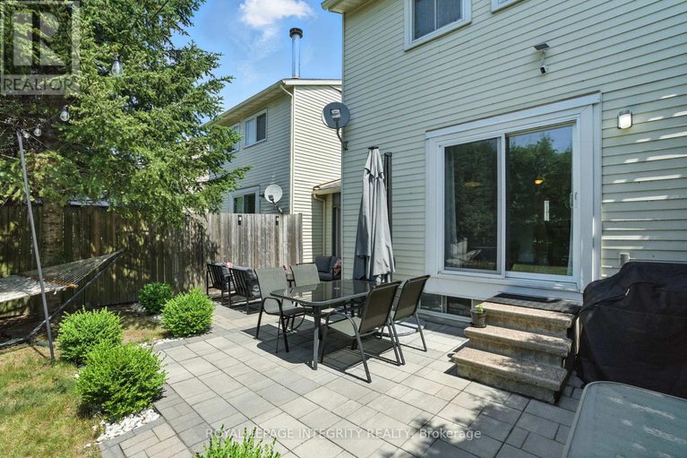 28545916/1760-lafrance-drive/queenswood-heights-south/ottawa/ontario/K1E2H2_26
