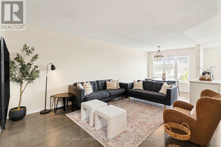 29437626/2229-brockstone-crescent/avalon-east/ottawa/ontario/K4A4V5_12