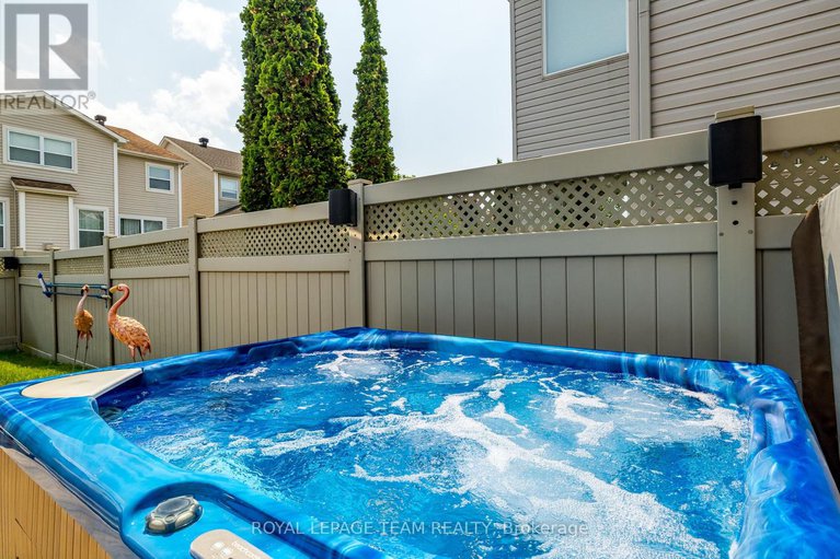 28449853/333-timbertrail-terrace/springridgeeast-village/ottawa/ontario/K4A5A6_50