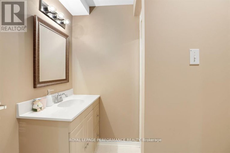 28629475/61-wycliffe-street/centrepointe/ottawa/ontario/K2G5L9_40