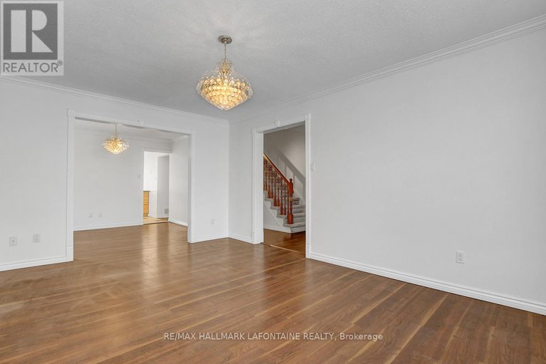 29381191/6128-vineyard-drive/convent-glen/ottawa/ontario/K1C2N6_6