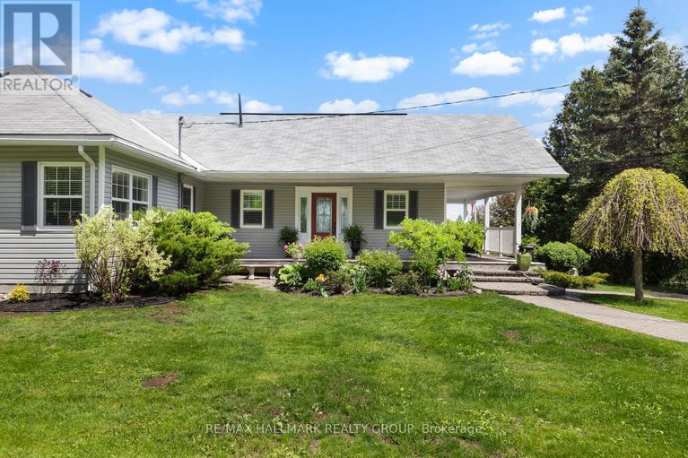 29074508/1-rideau-glen-drive/rideau-heightsashdalerideau-glen/ottawa/ontario/K2C3H1_4