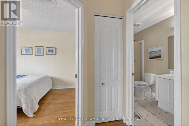 29366732/52-great-oak-private/riverview-park/ottawa/ontario/K1G6P8_33