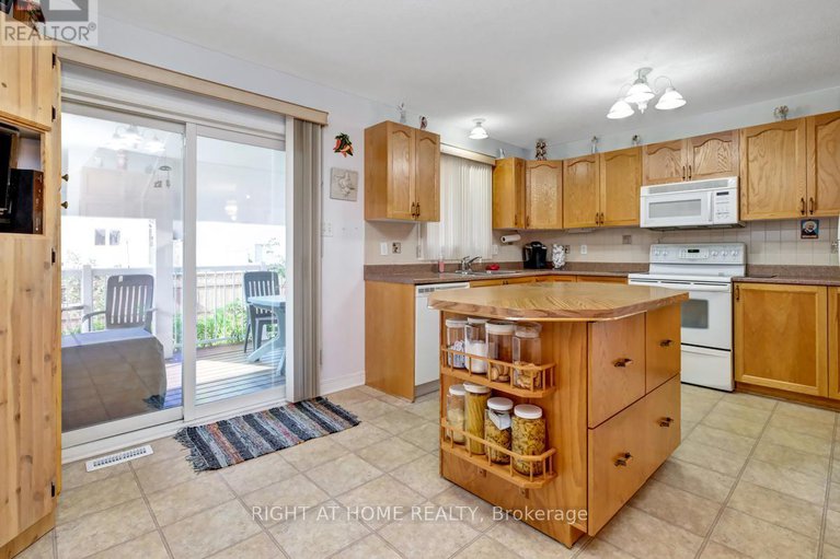 29149892/144-sandra-crescent/town-of-rockland/clarence-rockland/ontario/K4K1R7_14