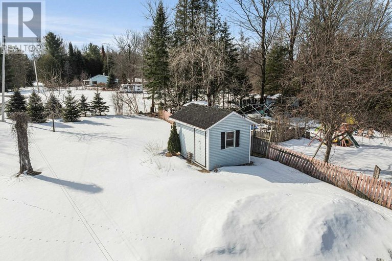 29504497/2082-sandy-hill-road/lorignal/champlain/ontario/K0B1K0_8