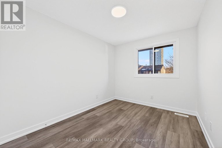 29228633/111-1457-murdock-gate/cyrville/ottawa/ontario/K1J8R4_21